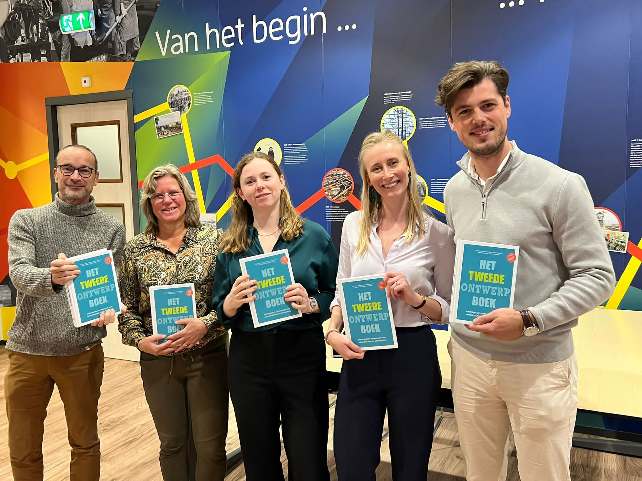 Van links naar reachts: Erik Deen, Mariël Rondeel, Josianne Savonije, Nynke de Jong en Jeroen Hellings